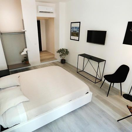 B&B Boutique Four Rooms Bari Exterior photo